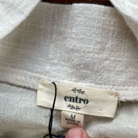 NWT Entro Women’s Off the Shoulder White and Black Lace Top Size M - Picture 3 of 10